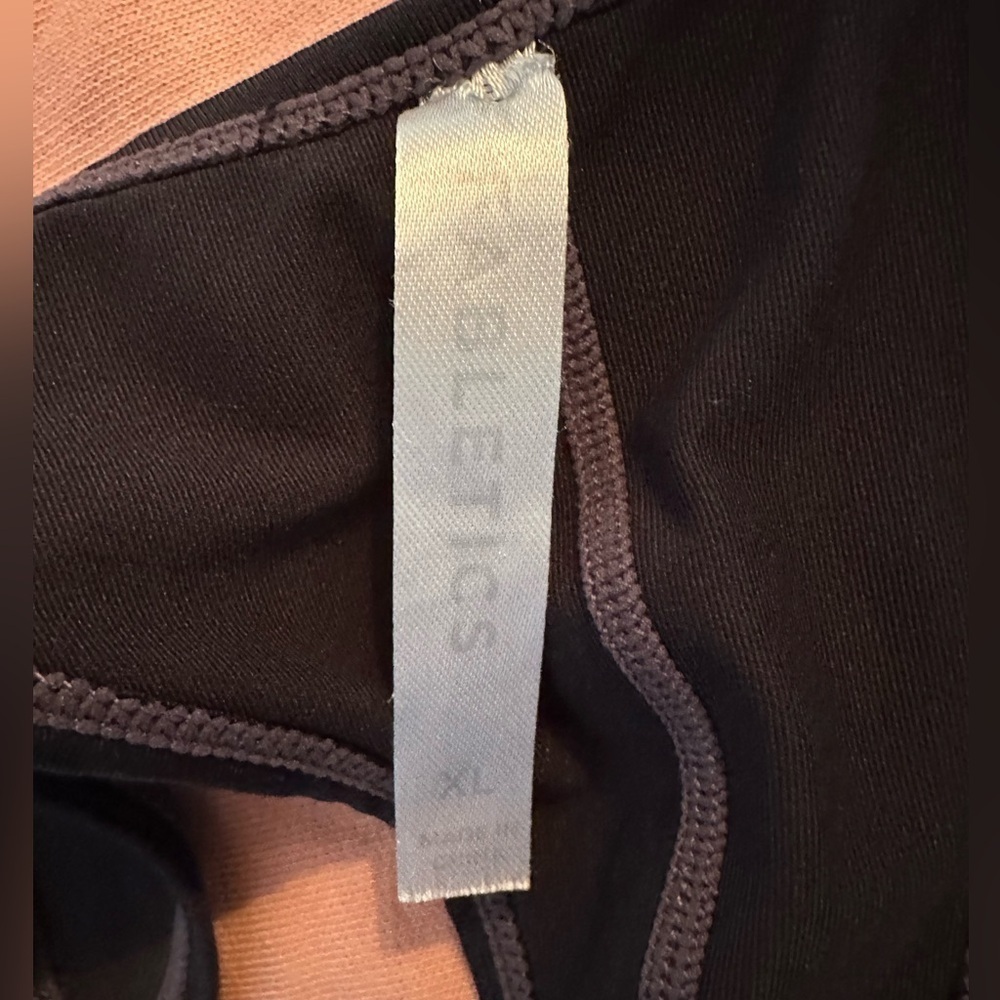 Fabletics Racer Back Tank - Picture 3 of 3